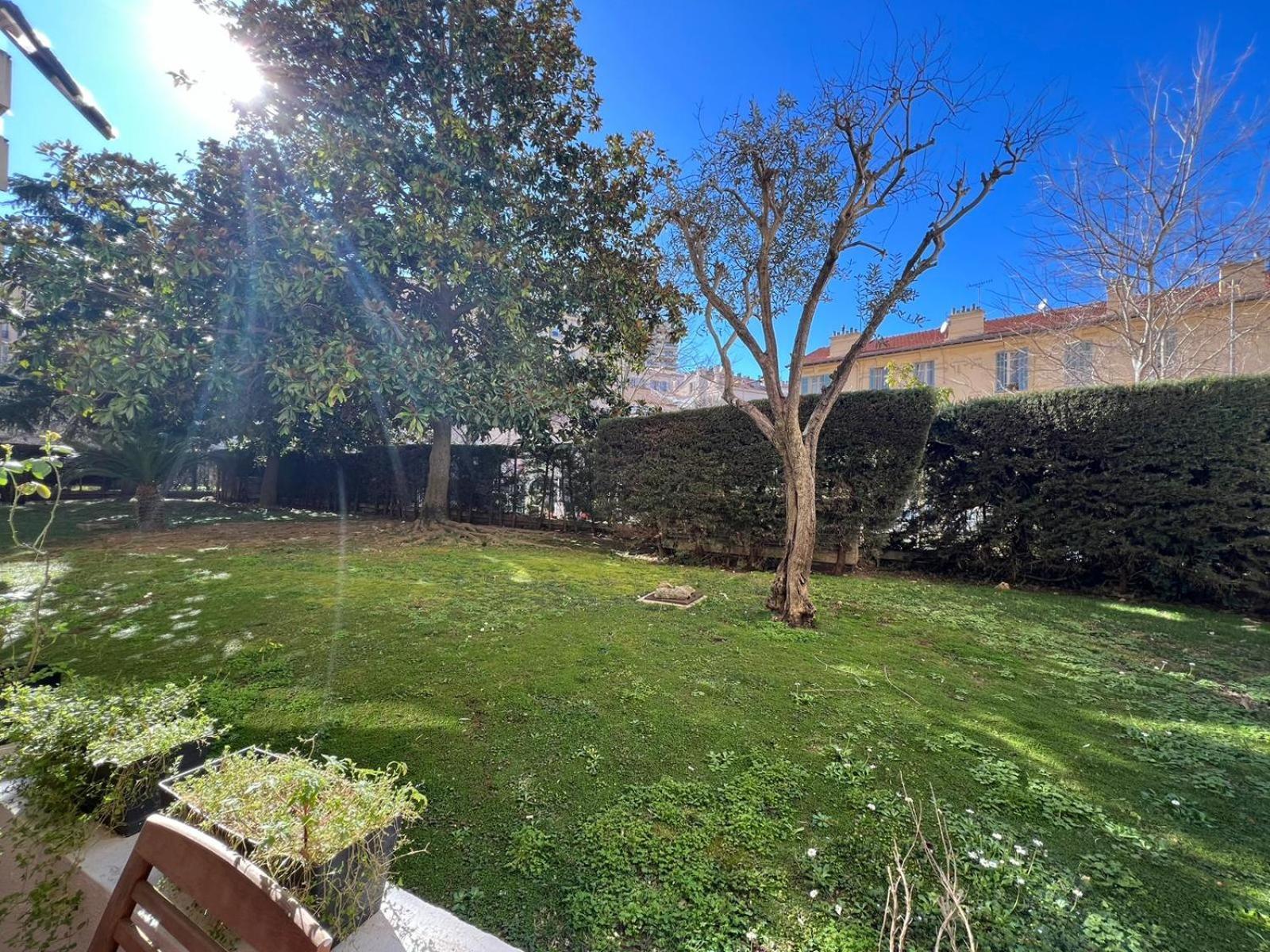 Superbe Studio Terrasse Centre Ville Et Plages A Pieds Cannes Ngoại thất bức ảnh