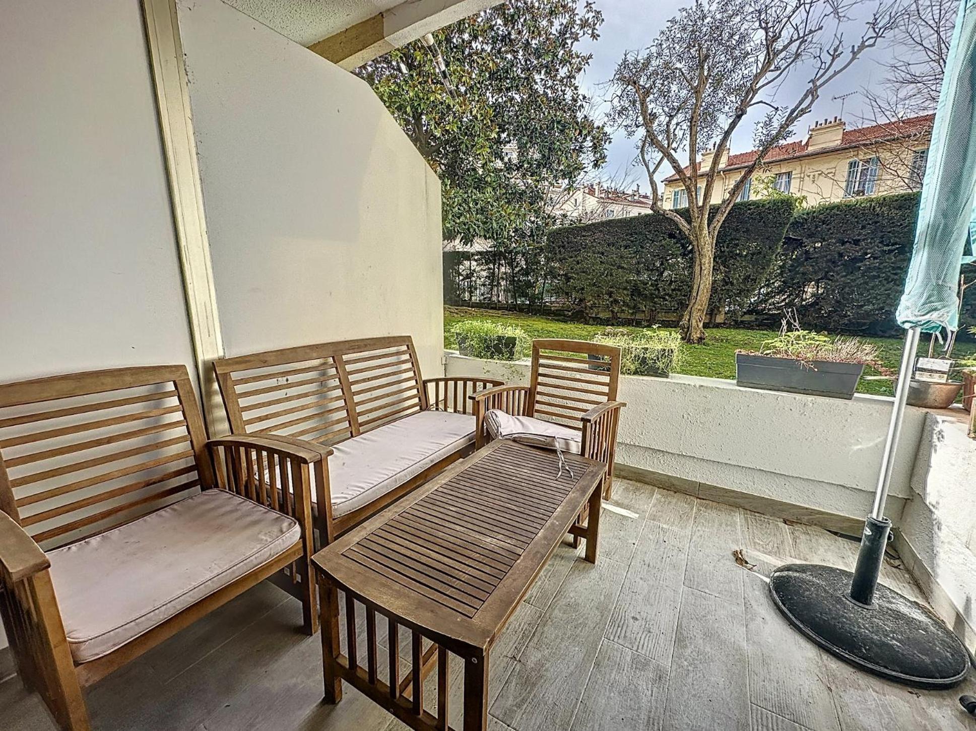 Superbe Studio Terrasse Centre Ville Et Plages A Pieds Cannes Ngoại thất bức ảnh
